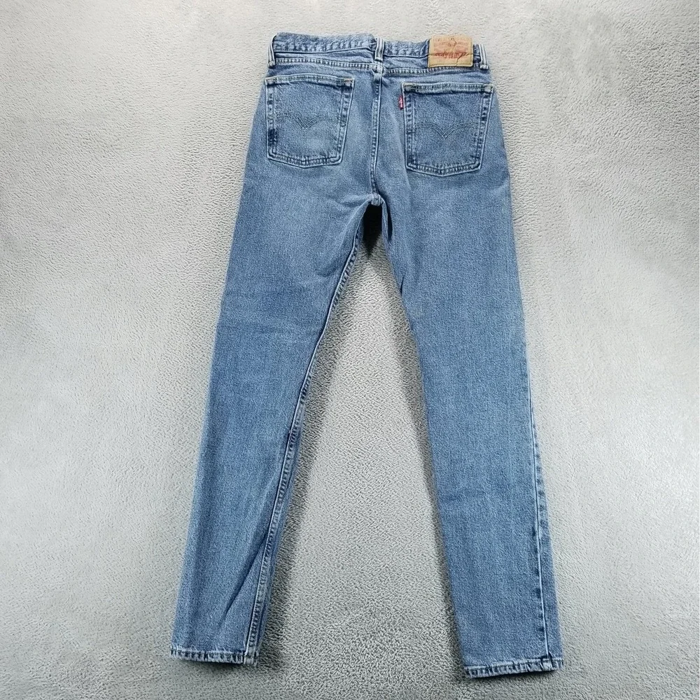 Levis before purchasing